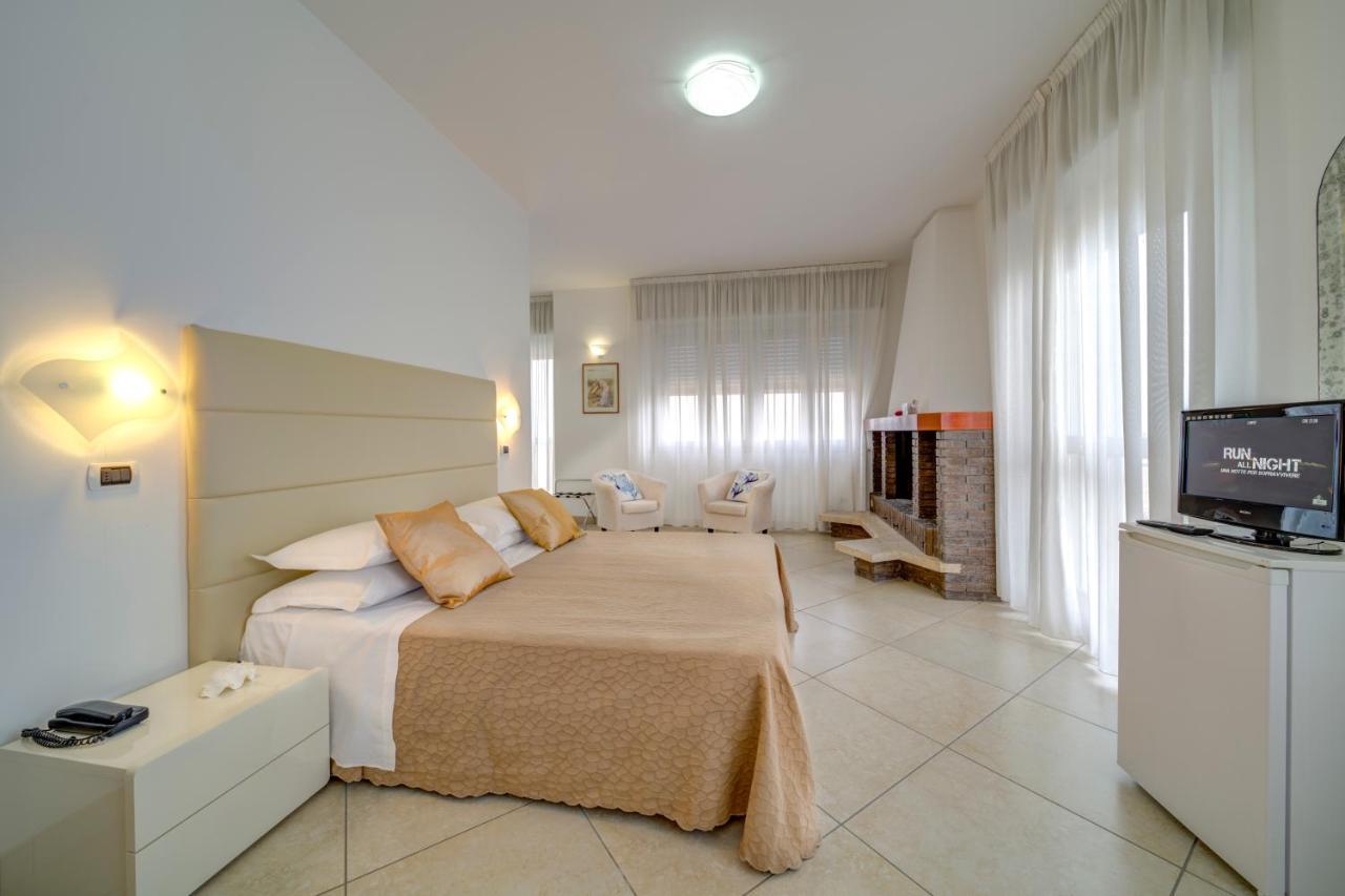 Hotel Carlton Beach Rimini Eksteriør bilde