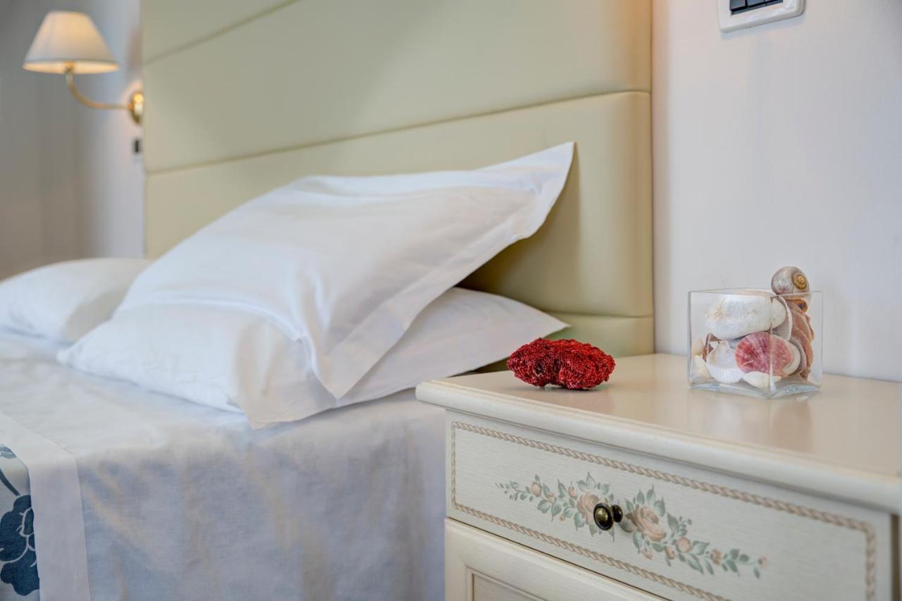 Hotel Carlton Beach Rimini Eksteriør bilde