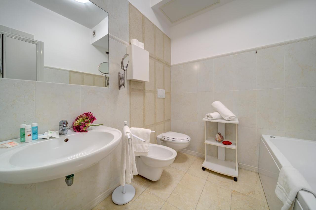 Hotel Carlton Beach Rimini Eksteriør bilde